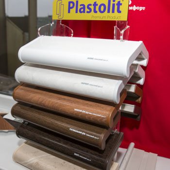 Цена пластикового подоконника Plastolit глянцеввый, фото СК Комфорт