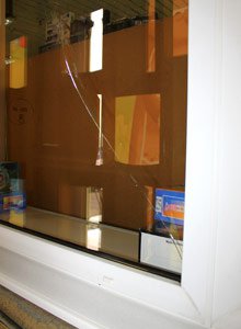 Заміна склопакета в металлопластиковом вікні